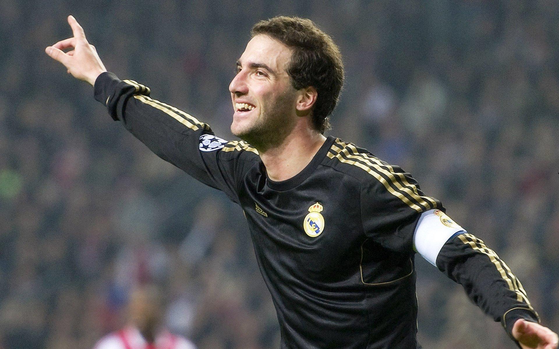 萨内蒂的蓝黑承诺，将国米精神铸入血脉，以传承定义未来